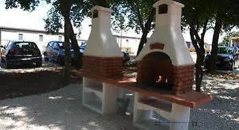 Kastanija Mobile Homes 2*
